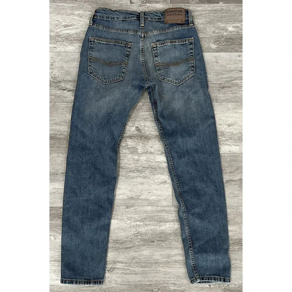 Levis Signature S37 Slim Leg Jeans Mens Size 28x30 Light Wash Denim